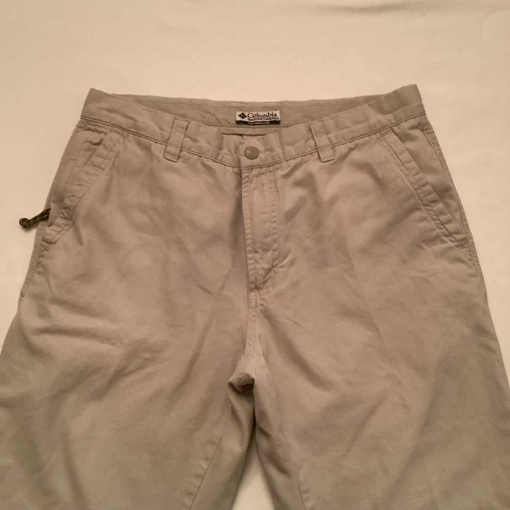 Columbia Beige/Tan Chino Pants